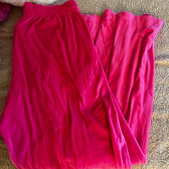 Pink velour sweatshirt and sweatpants set - Picture 3 of 6